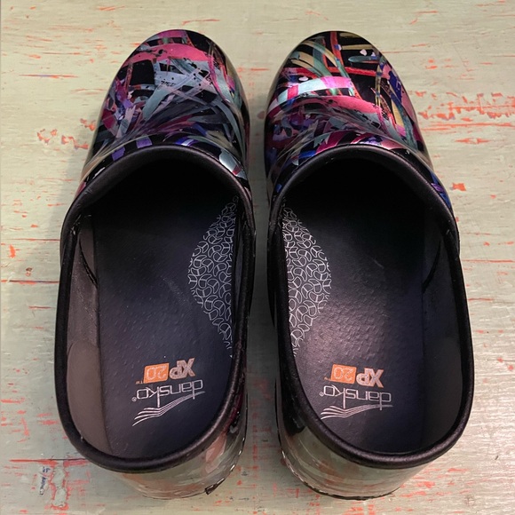 dansko splatter print clogs 40, 9.5 US no slip professional nurse shoes comfort - Picture 4 of 10